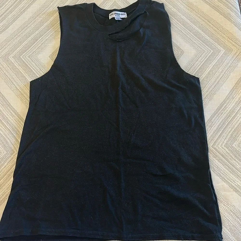 Sub_Urban Riot Women’s Black Cut Neck Sleeveless Top - Size S